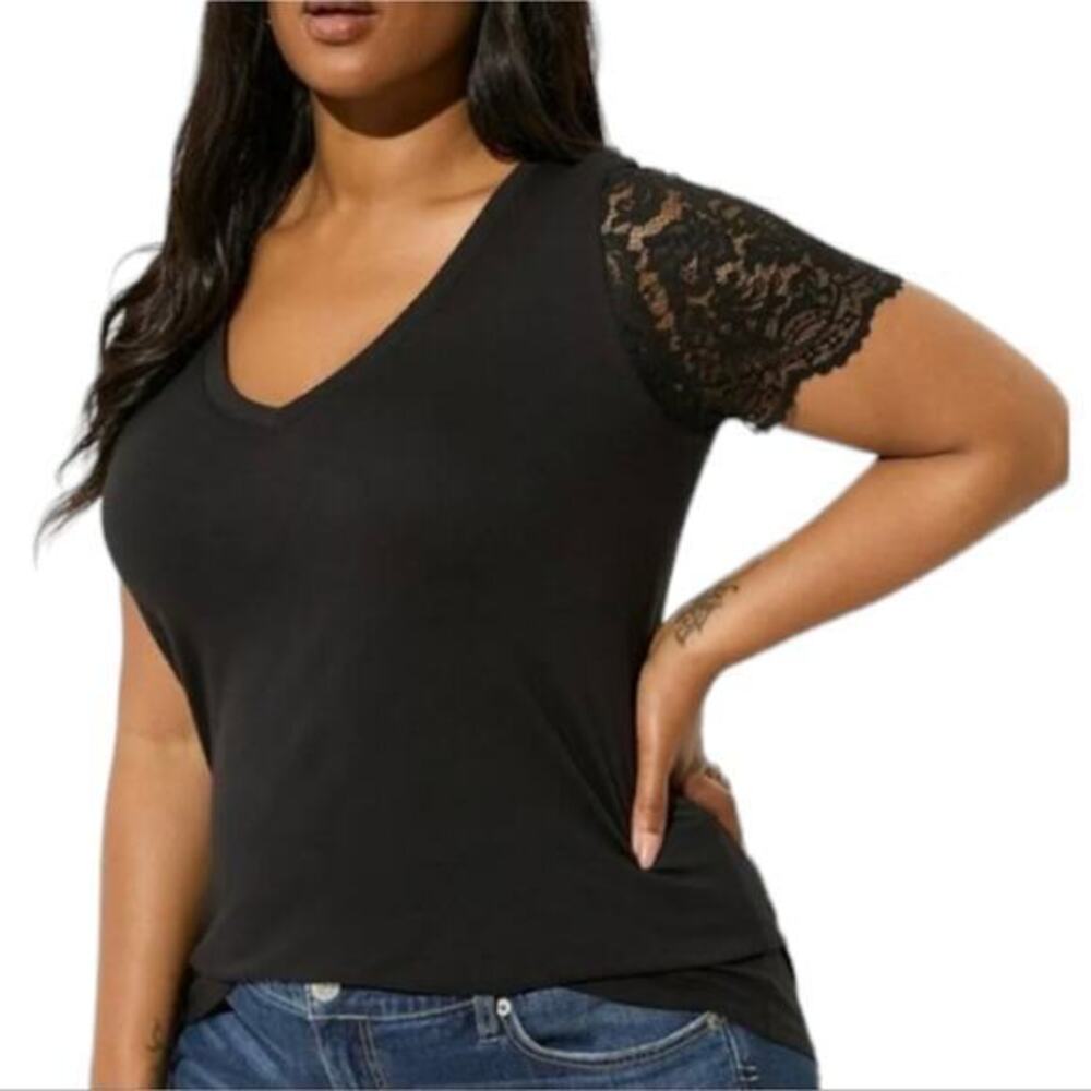 TORRID Classic Fit Black Cotton-Blend V-Neck Lace Sleeve Tee Plus Size 2X